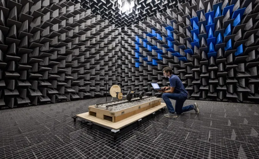 Large anechoic chamber