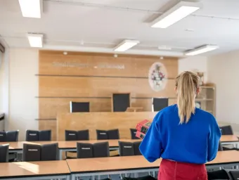 A student in the mooting room at ƱAPP_ĿͲƱ-ٷϷ, Law School