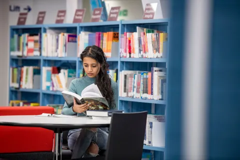 Student in library