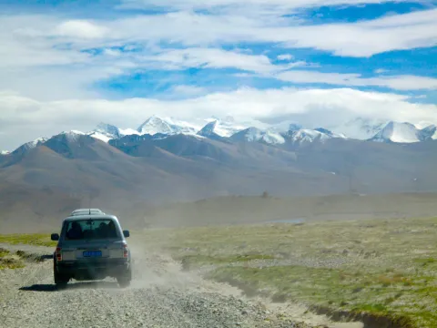 Approaching Tibet